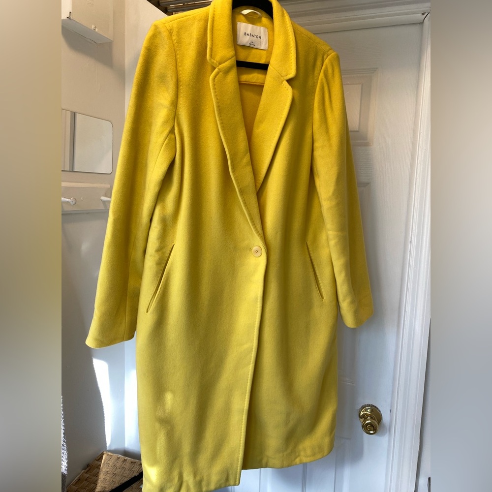 Aritzia Babaton Stedman Coat in Yellow Size Medium